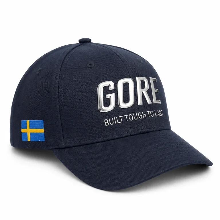 GORE Cap Navy, detalj av fäste och infästning. GORE hos Attachment Warehouse.