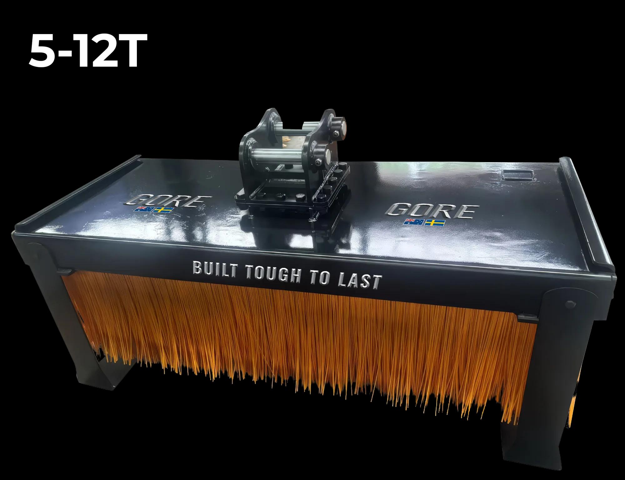 GORE Sopborste S45, sopvals till grävmaskin, fäste S45. GORE hos Attachment Warehouse.